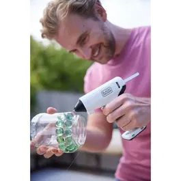 BLACK+DECKER BCGL115-XJ - Pistolet à colle sans fil 3,6V avec batterie, chauffe rapide 30s, LED intégrée et 20 sticks de colle inclus - Pour bricolage
