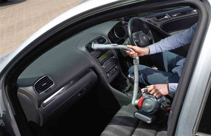 Black+Decker Aspirateur de voiture 12V PD-1200-AV - Technologie cyclonique, avec moteur dans le filtre, flexible intégré 5 m et double fonction