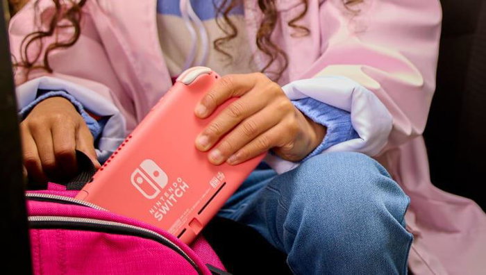Nintendo Switch Lite Corail