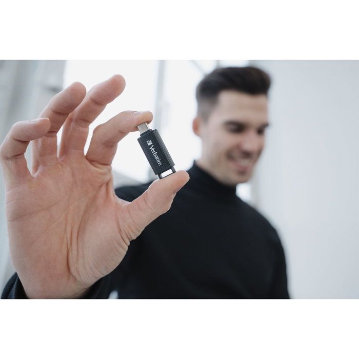 Verbatim Retractable 64 Go USB 3.2 Gen 1 USB-C Noir Verbatim Retractable 64 Go USB 3.2 Gen 1 USB-C Noir