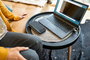 Poly Sync 10 - Haut-parleur de conférence USB avec microphone antibruit, connexion USB-A et USB-C, compatible Zoom et Teams