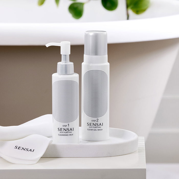 Sensai Lait Nettoyant Purifiant Soyeux 150 ml - Nettoie et Hydrate, Texture Satinée