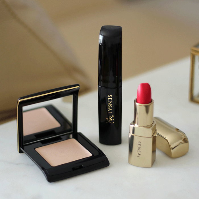 Sensai Supreme Illuminator 4g - Illuminateur Visage pour une Brillance Naturelle et Satinée Sensai Supreme Illuminator 4g - Illuminateur Visage pour une Brillance Naturelle et Satinée