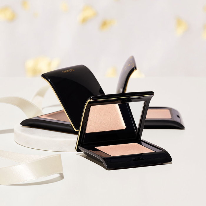 Sensai Supreme Illuminator 4g - Illuminateur Visage pour une Brillance Naturelle et Satinée Sensai Supreme Illuminator 4g - Illuminateur Visage pour une Brillance Naturelle et Satinée