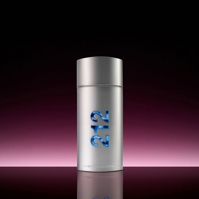 Carolina Herrera 212 NYC Men Eau de Toilette Vaporisateur 200 ml