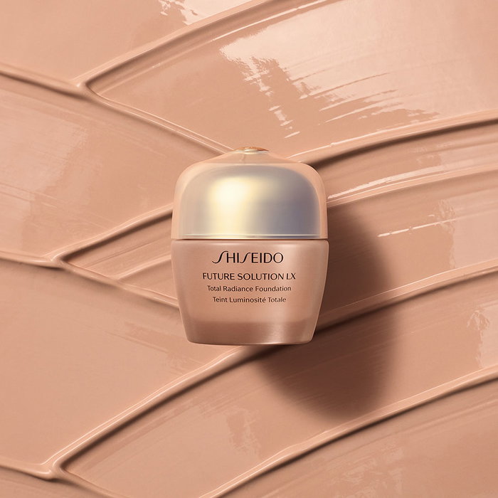 Shiseido FUTURE SOLUTION LX Fond de Teint Radiance #3-Rose Anti-Âge Couvrant SPF20 30ml
