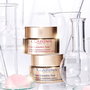 Clarins Nutri-Lumière Crème de Jour 50 ml - Soin revitalisant pour éclat du teint - Peaux manquant de luminosité - Tous types de peau - À partir de 36 ans