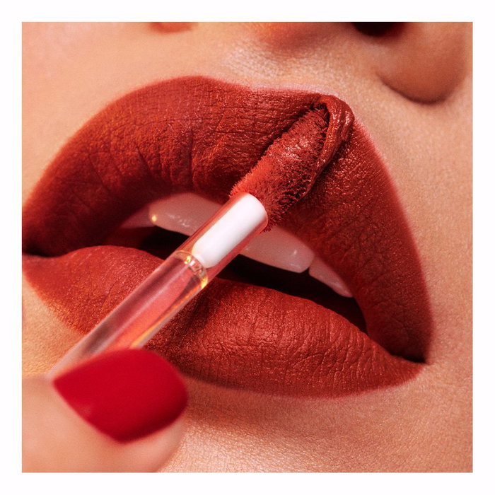 Estée Lauder Mousse à Lèvres Mate PURE COLOR #935 - Longue Tenue, Fini Velouté Hydratant