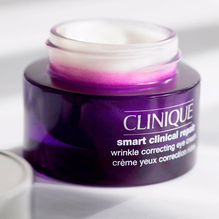 Clinique SMART CLINICAL Repair Crème pour les Yeux 15 ml