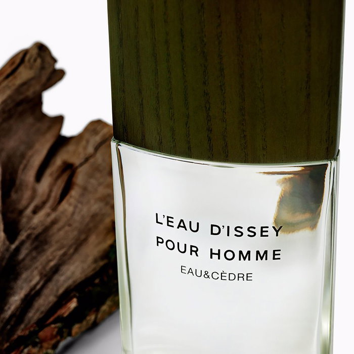 Issey Miyake L'Eau d'Issey Pour Homme Eau & Cèdre Eau de Toilette Intense 50 ml Végétalien Amaderada Acuática