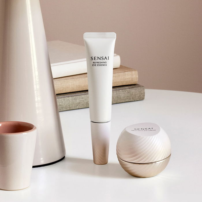 Sensai Traitement Total des Yeux, Essence Contour des Yeux 20 ml + Crème Contour des Yeux 15 ml, Unisexe, 2 Pièces