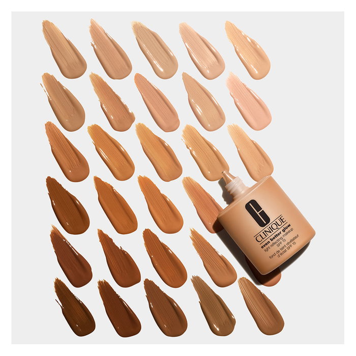 Clinique Even Better Glow Fond de teint liquide Vanille SPF 15 30 ml