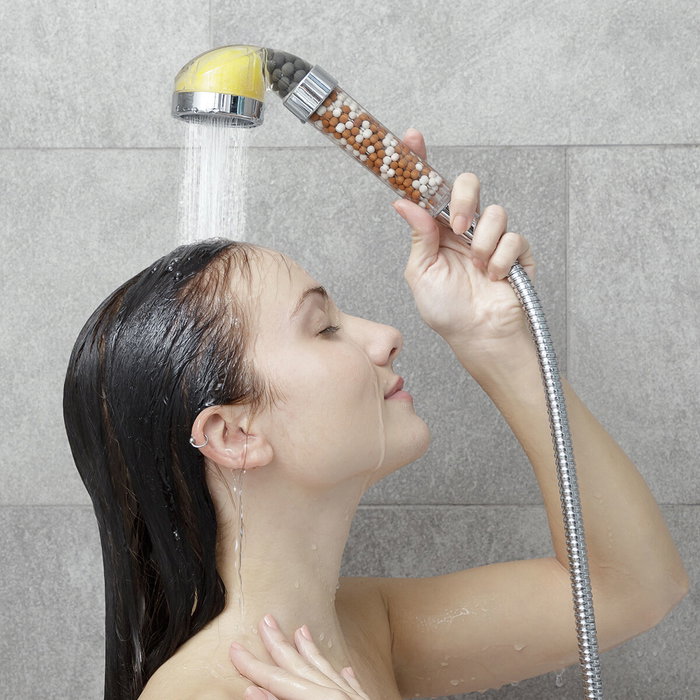InnovaGoods Douche Écologique Multifonction Shosence avec Huiles Essentielles et Minéraux